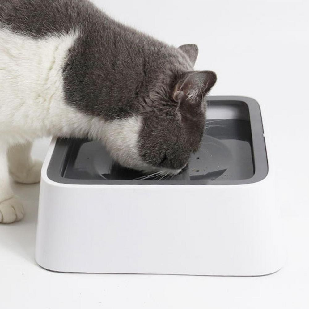 Dog Water Bowl with Floating Disk and 1.5 Liter Reservoir, Anti-Splash Design All Vera Mart