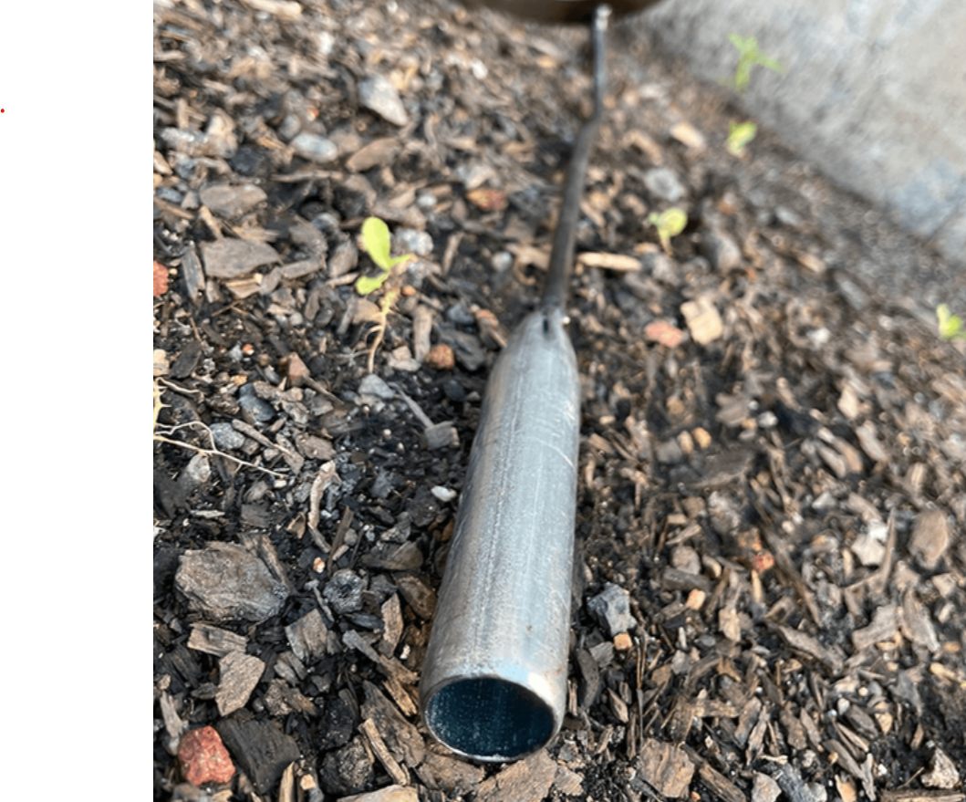 Steel Garden Hoe with Non-Slip Handle and Sharp Cutting Blade All Vera Mart