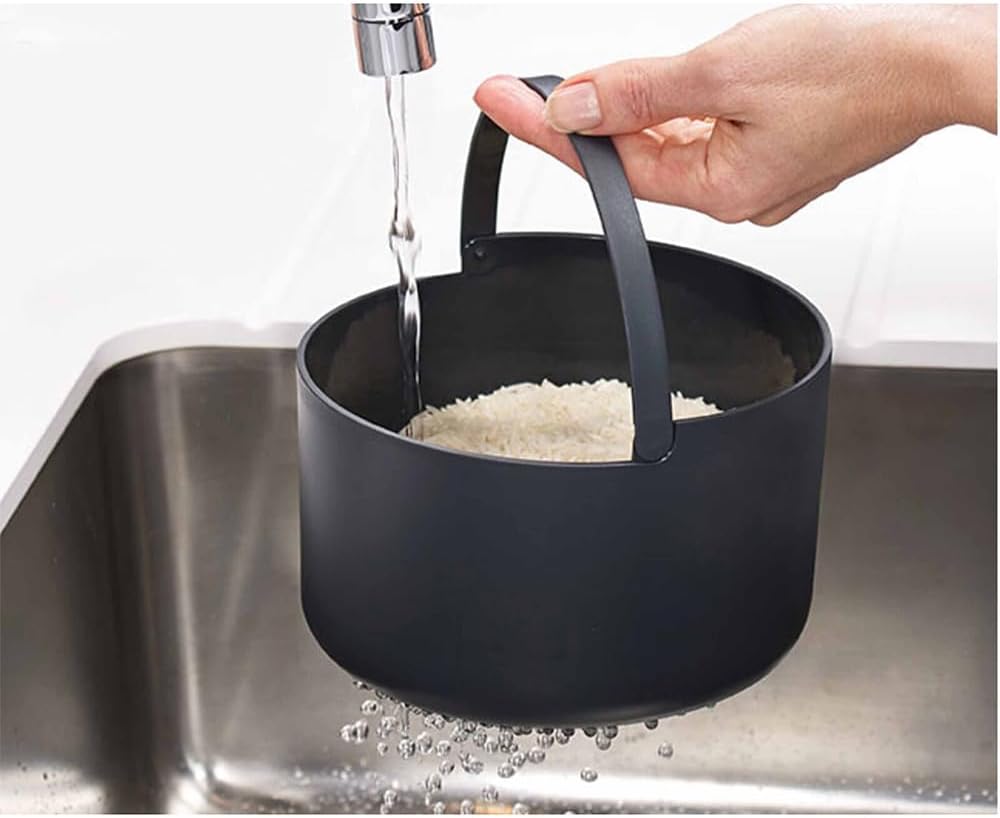 Microwave Steam Cooker with Locking Paddle and Colander, 2-Liter Capacity All Vera Mart