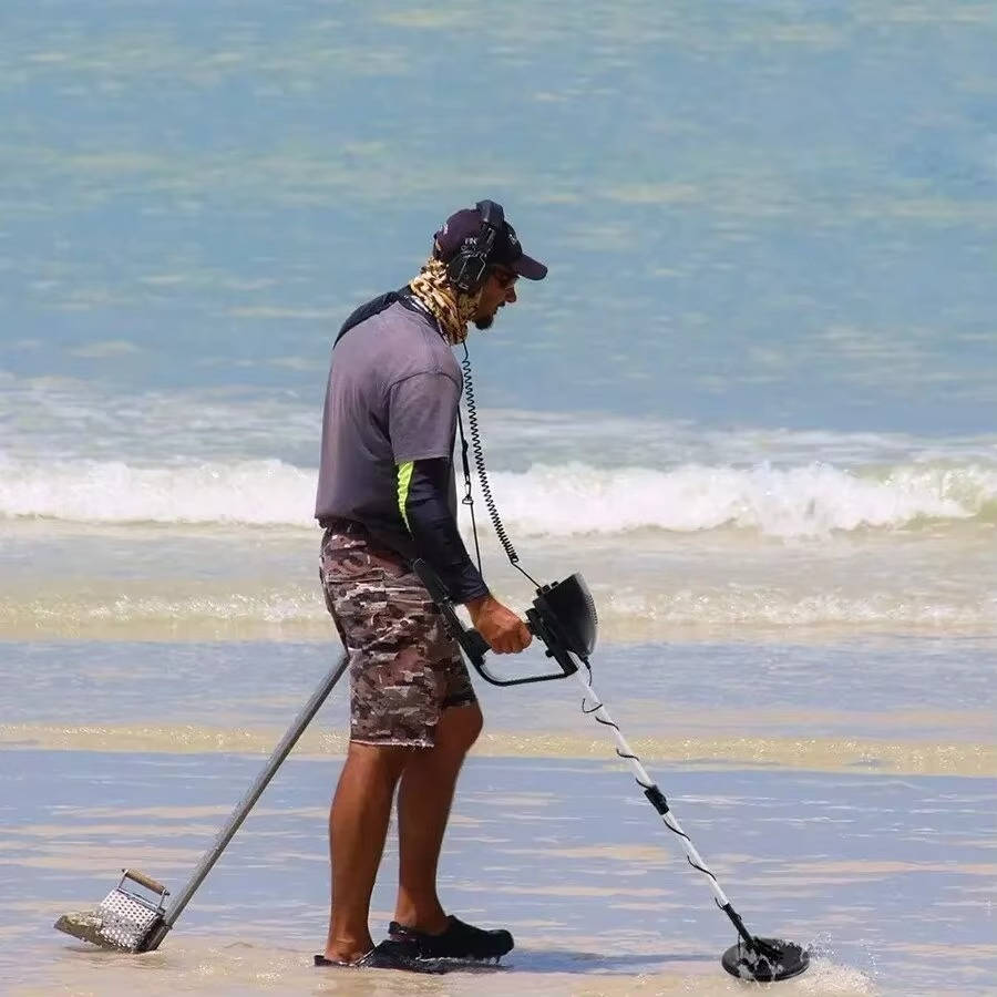 Metal Detector with Waterproof Coil and Dual Detection Modes, Adjustable Height All Vera Mart