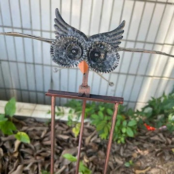 Wind Activated Bird Garden Figure with Jointed Movement and Ground Stake All Vera Mart
