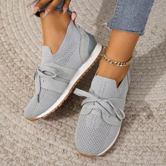 Low-Top Training Sneakers with Cushioned Sole and Adjustable Lace Closure All Vera Mart