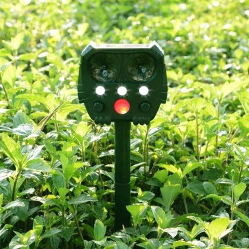 Solar Motion Activated Snake Repeller with Ultrasonic Sound and Flashing Light All Vera Mart