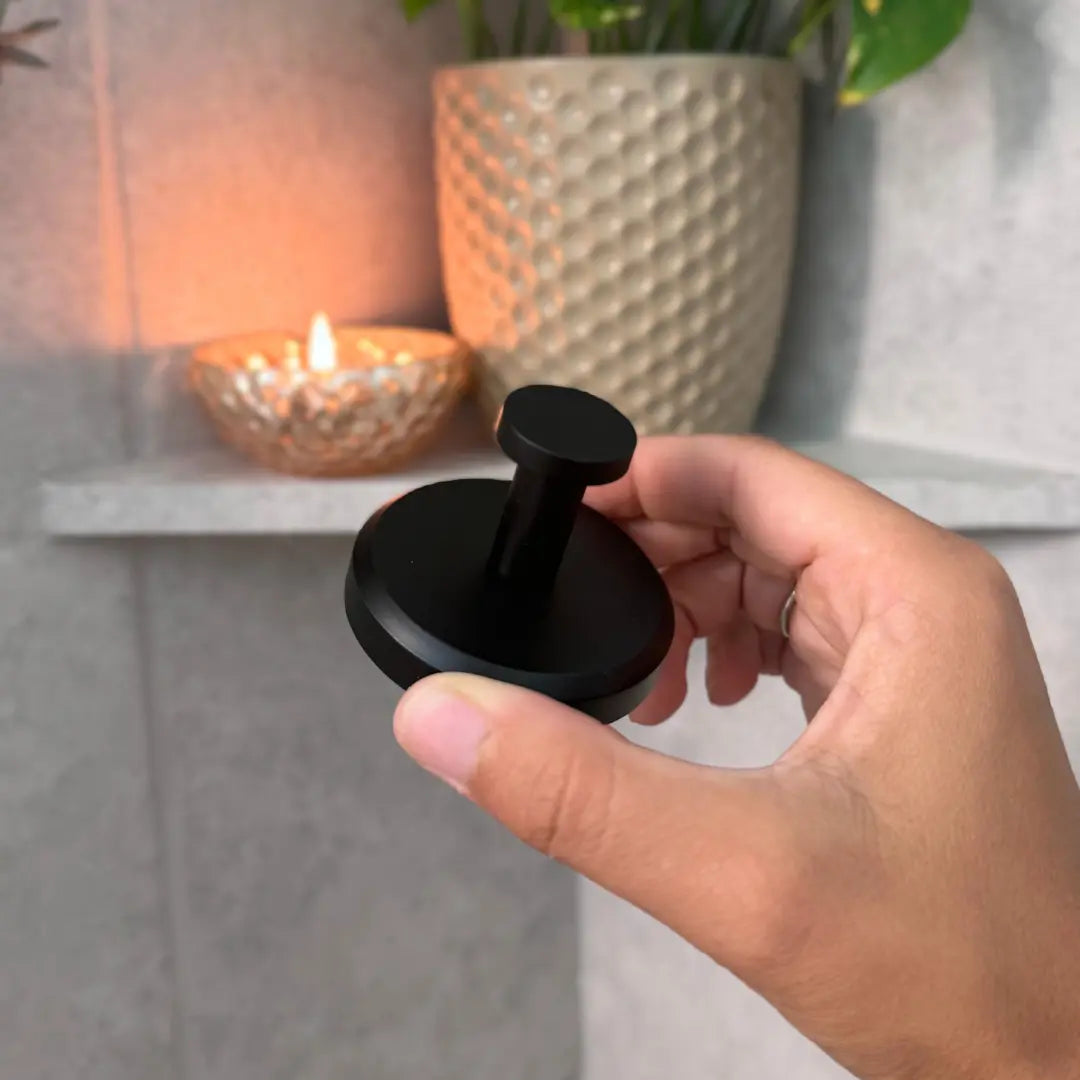 Suction Cup Hook with Locking Suction and 15 Lb Capacity, Reusable for Glass Tile Metal All Vera Mart