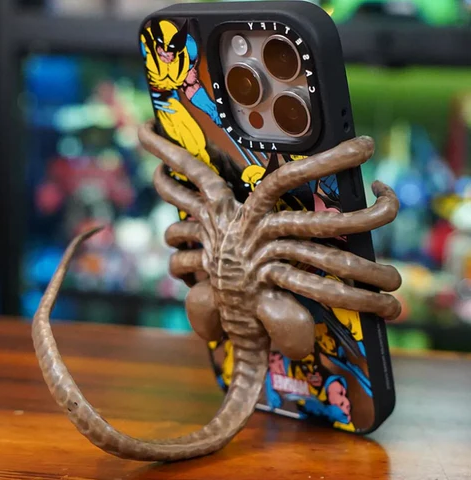 Creature Phone Holder with Poseable Legs and Adjustable Tail Grip All Vera Mart